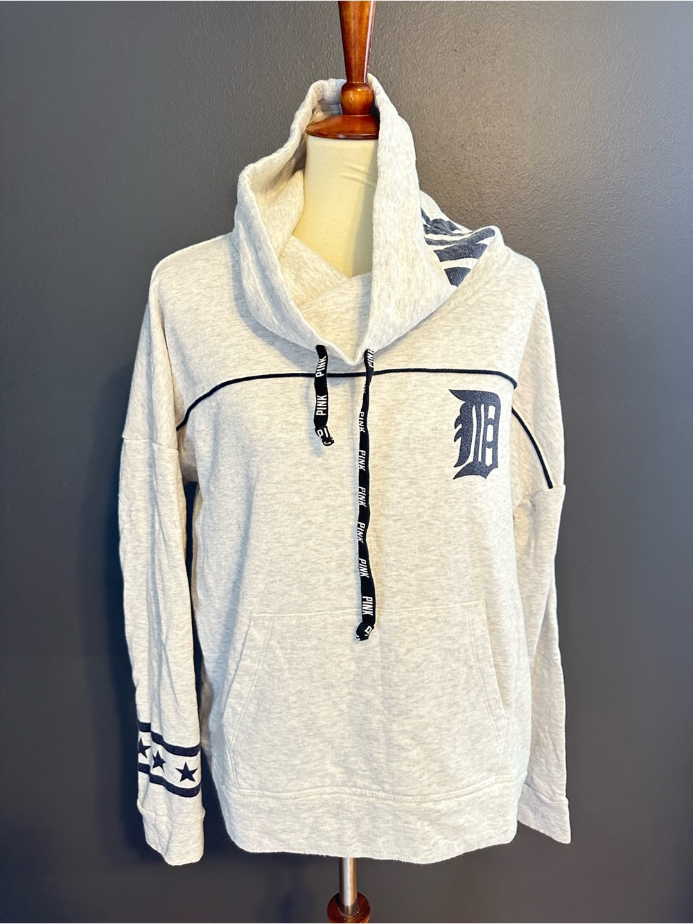 Victoria’s Secret PINK Detroit Tigers Cowl Neck Sweatshirt L 2015 MLB